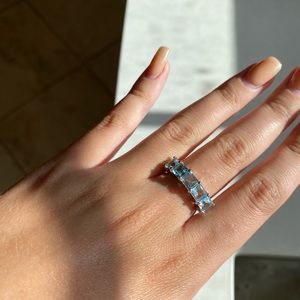 3.75 CTW Blue Topaz Gemstone Ring Size 7
